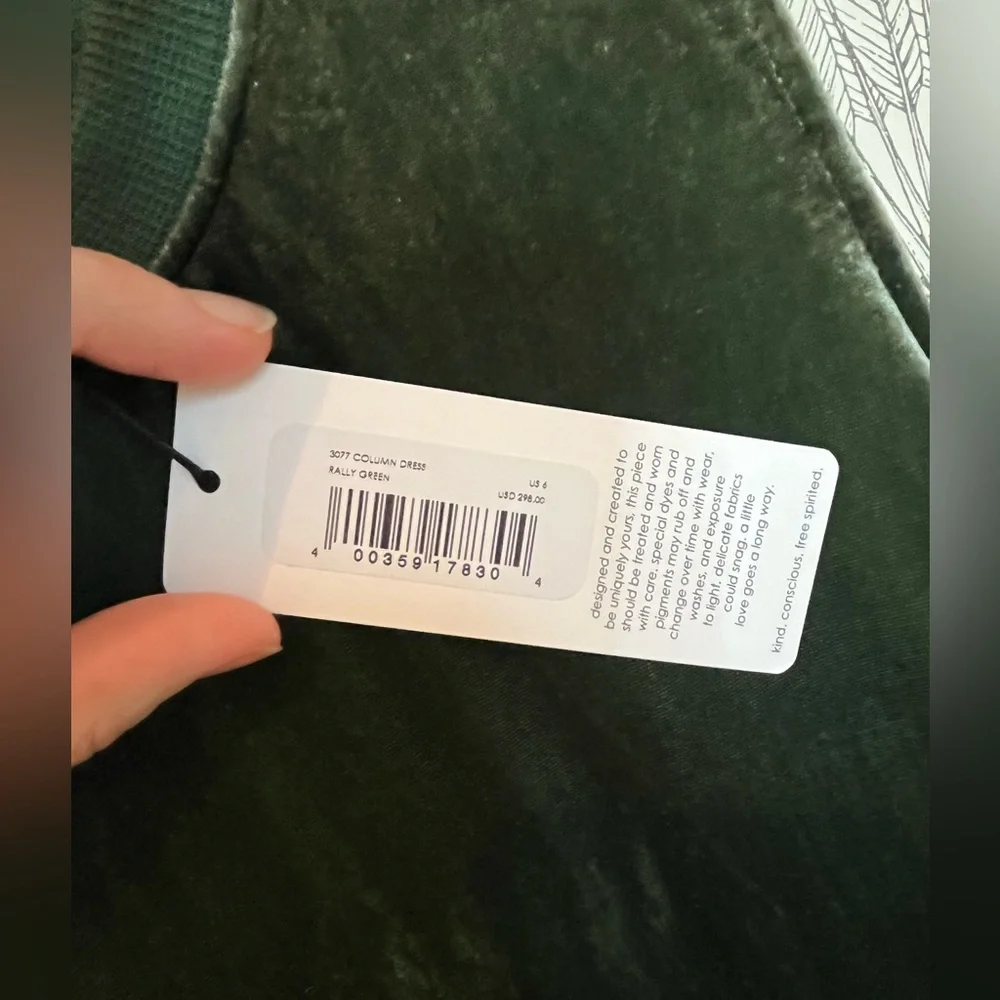 🆕 Green Velvet Silk Dress by Unsubscribed - Picture 8 of 10